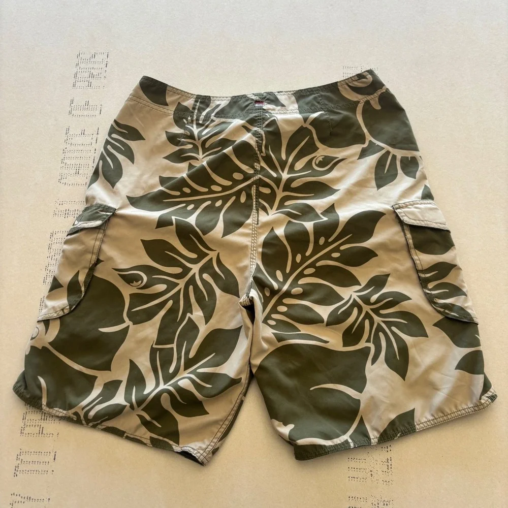 Surf‎ Quiksilver Board Shorts Tan Green Monstera Leaf Print